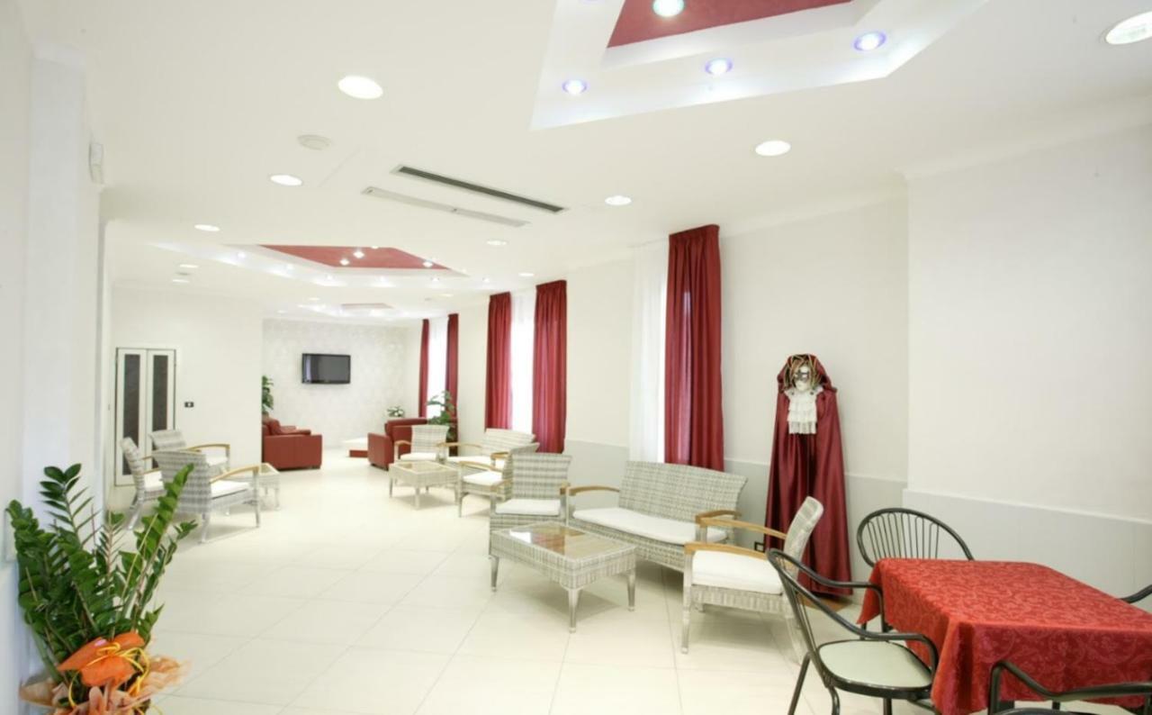 Hotel Le Lune Gatteo a Mare Kültér fotó